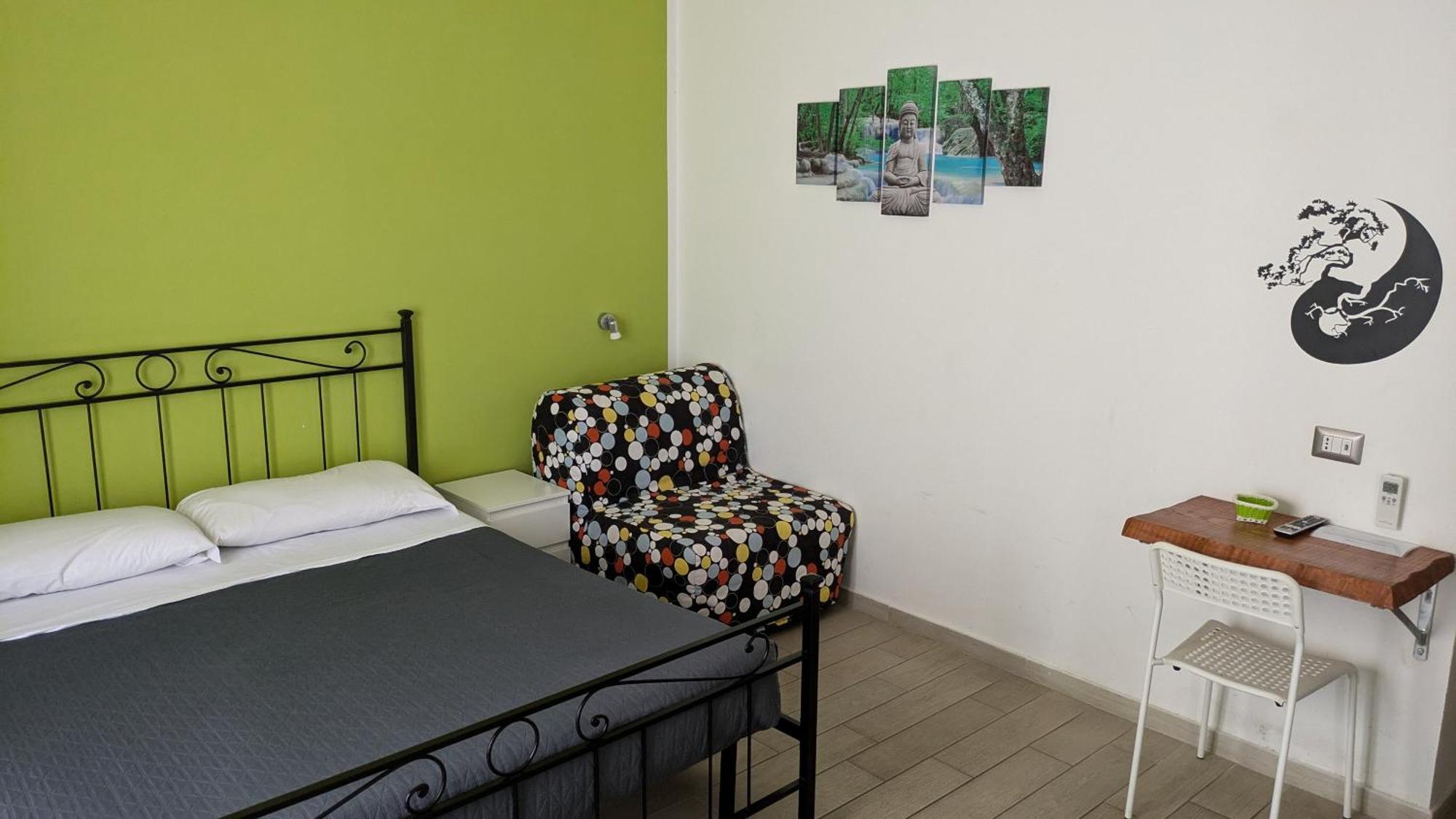 Bonsai Bed & Breakfast Фьюмичино Экстерьер фото