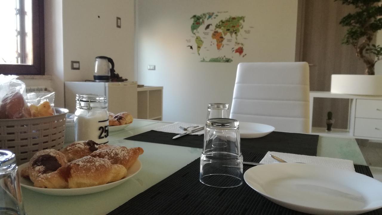 Bonsai Bed & Breakfast Фьюмичино Экстерьер фото