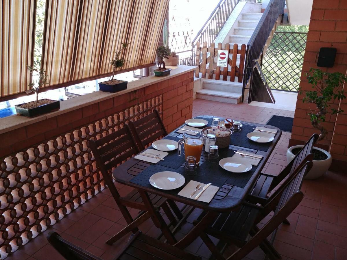 Bonsai Bed & Breakfast Фьюмичино Экстерьер фото
